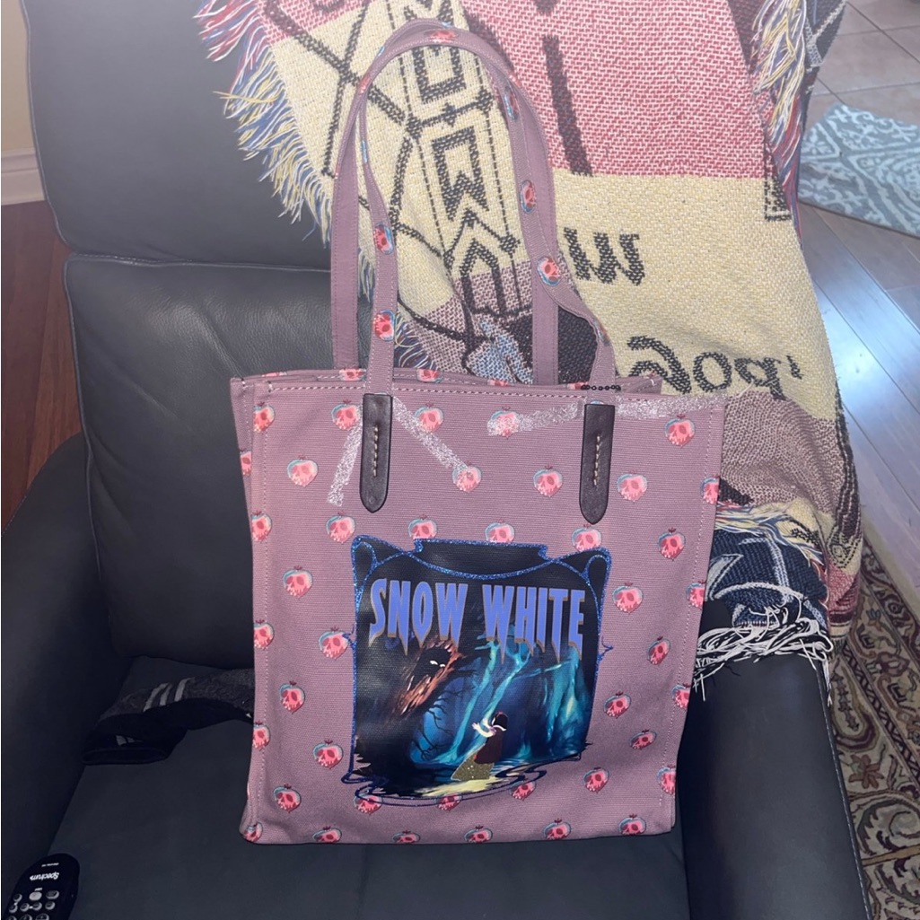 Coach Snow White Tote